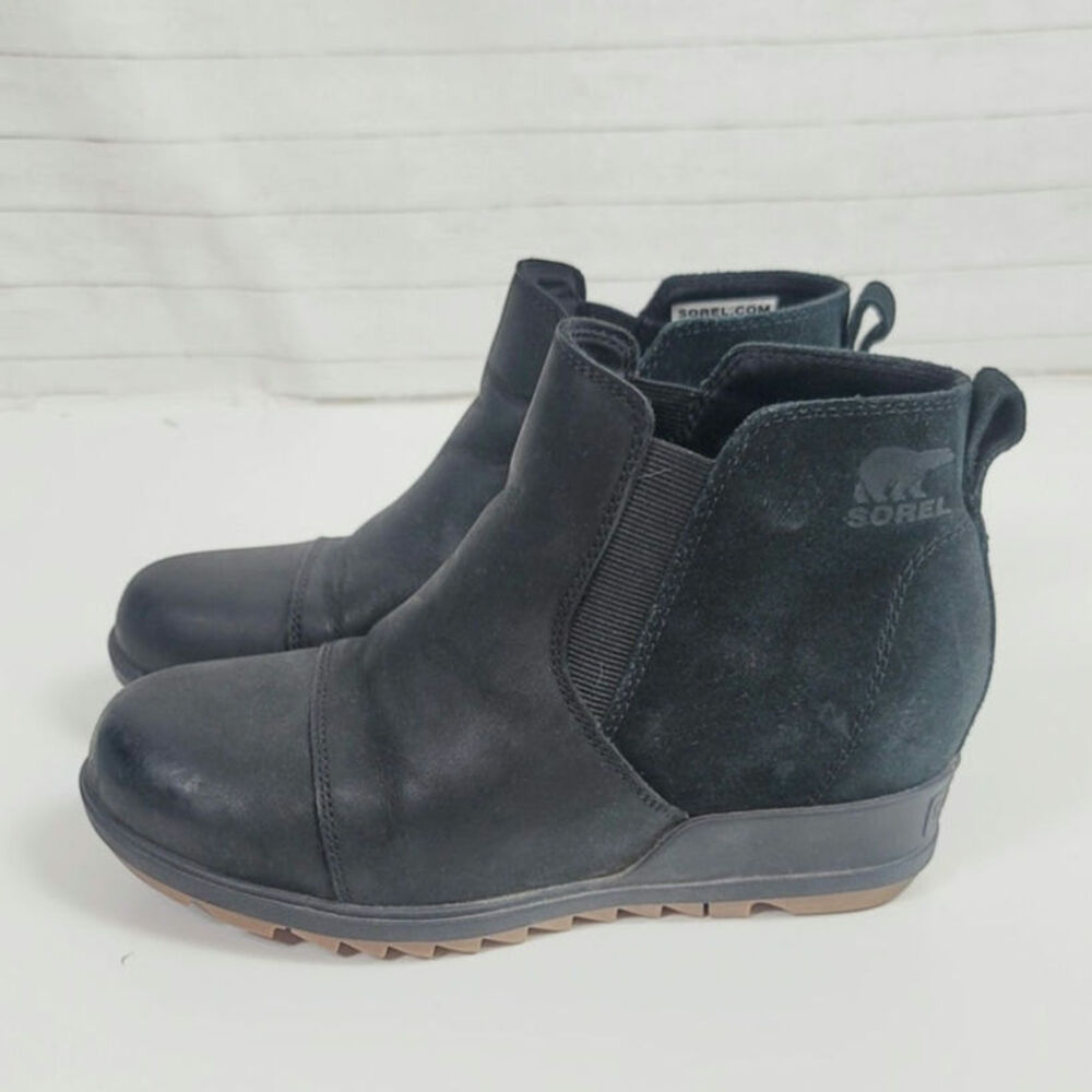 Sorel Evie Pull On Wedge Ankle Booties in Black Suede, sz 7.5u